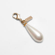 Load image into Gallery viewer, Pearl Earring
