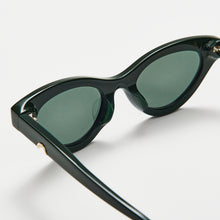 Load image into Gallery viewer, Kety . Green
