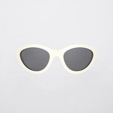 Load image into Gallery viewer, Linda . Ivory
