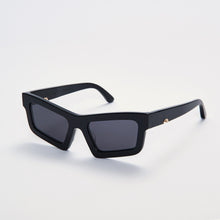Load image into Gallery viewer, Tilde . Black
