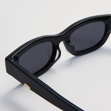 Load image into Gallery viewer, Tojo . Black
