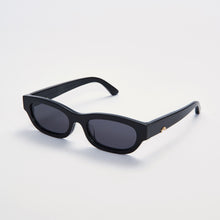 Load image into Gallery viewer, Tojo . Black
